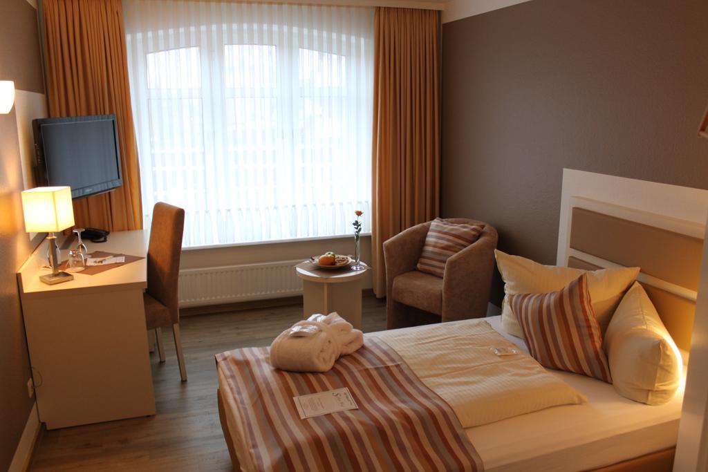 Hotel Sylter Hof Westerland Oda fotoğraf